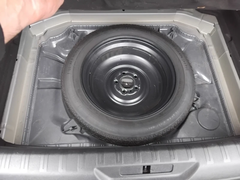 Peugeot 308 1.2 t facelift 2019г. Keylees, Navi, camera, снимка 12 - Автомобили и джипове - 53506860