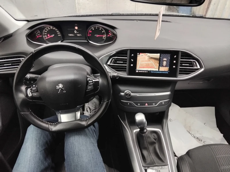 Peugeot 308 1.2 t facelift 2019г. Keylees, Navi, camera, снимка 10 - Автомобили и джипове - 53506860