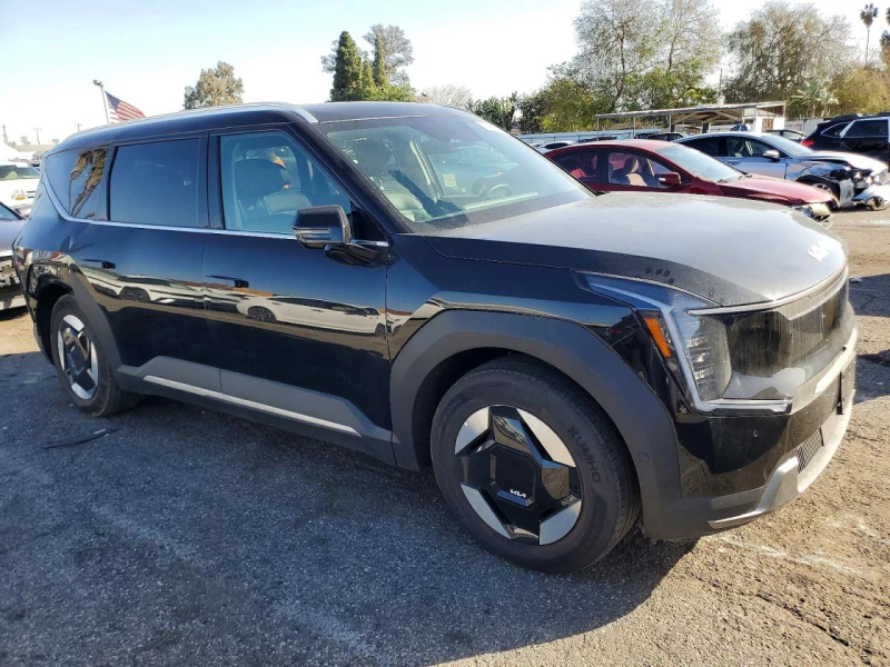 Kia EV9 WIND, снимка 4 - Автомобили и джипове - 53526129