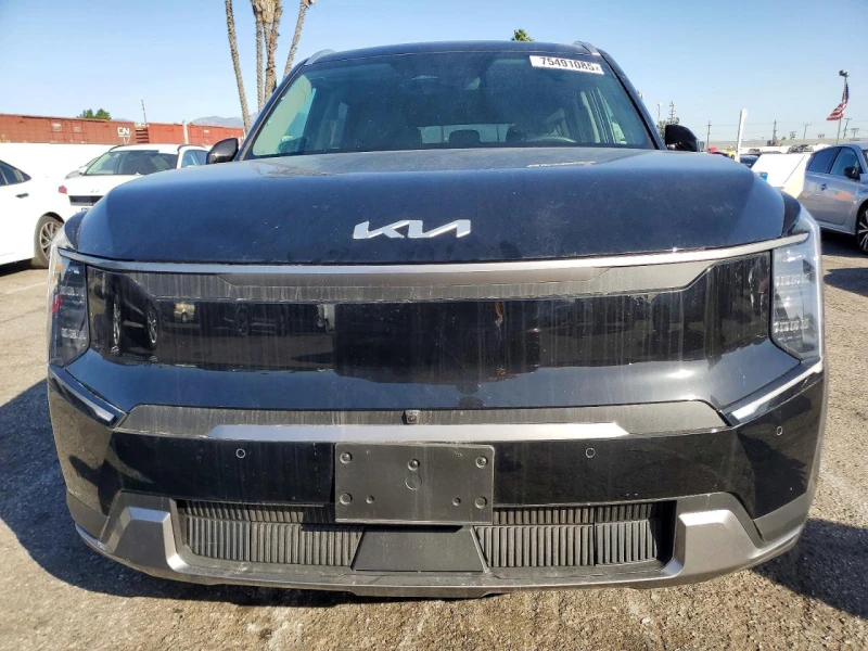 Kia EV9 WIND, снимка 5 - Автомобили и джипове - 53526129