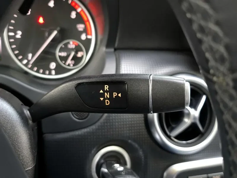 Mercedes-Benz A 200 2.0, снимка 9 - Автомобили и джипове - 54279022