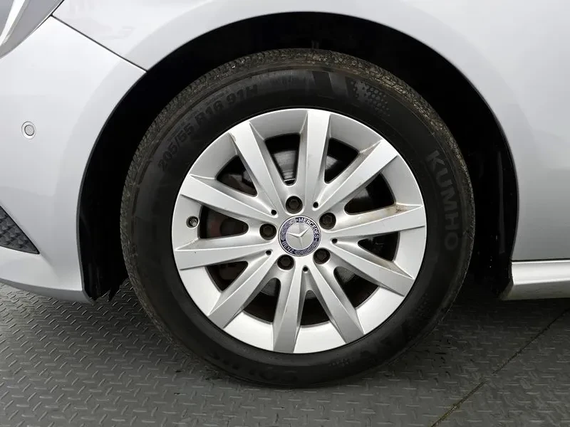 Mercedes-Benz A 200 2.0, снимка 5 - Автомобили и джипове - 54279022