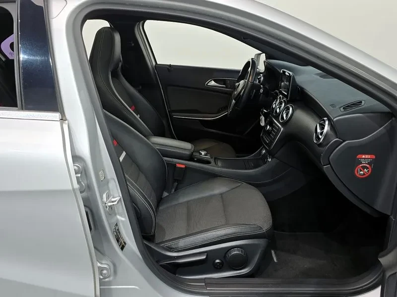 Mercedes-Benz A 200 2.0, снимка 11 - Автомобили и джипове - 54279022