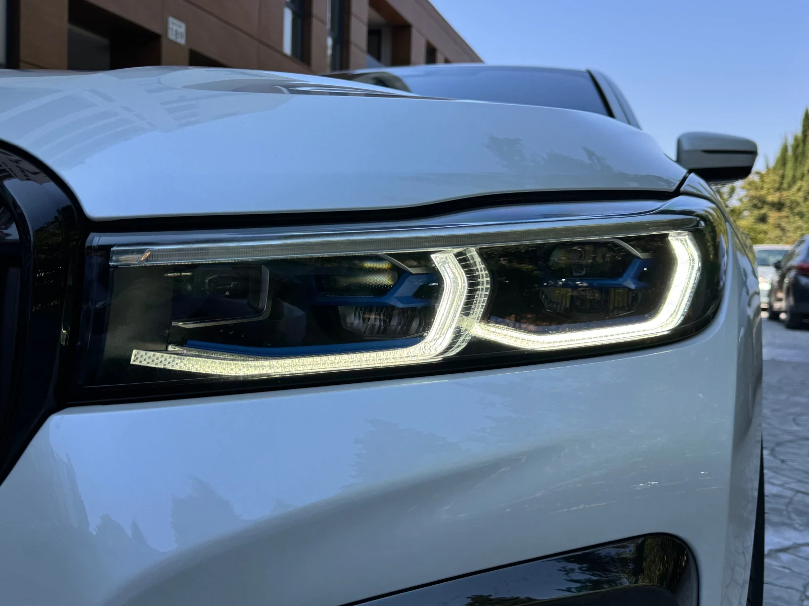 BMW 750 xi M Sport - изображение 4
