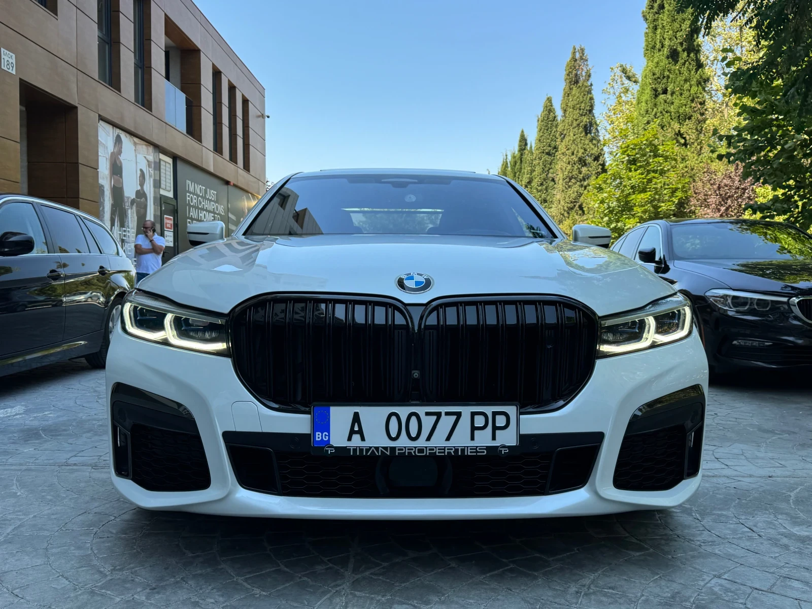 BMW 750 xi M Sport - изображение 2