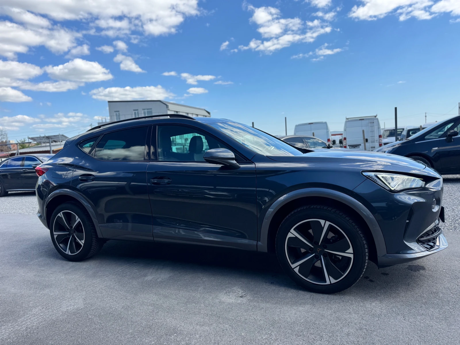Cupra Formentor 2.0D 150 HP 4X4 AUTOMATIC FULL ПЕРФЕКТЕН АВТОМОБИЛ - изображение 8