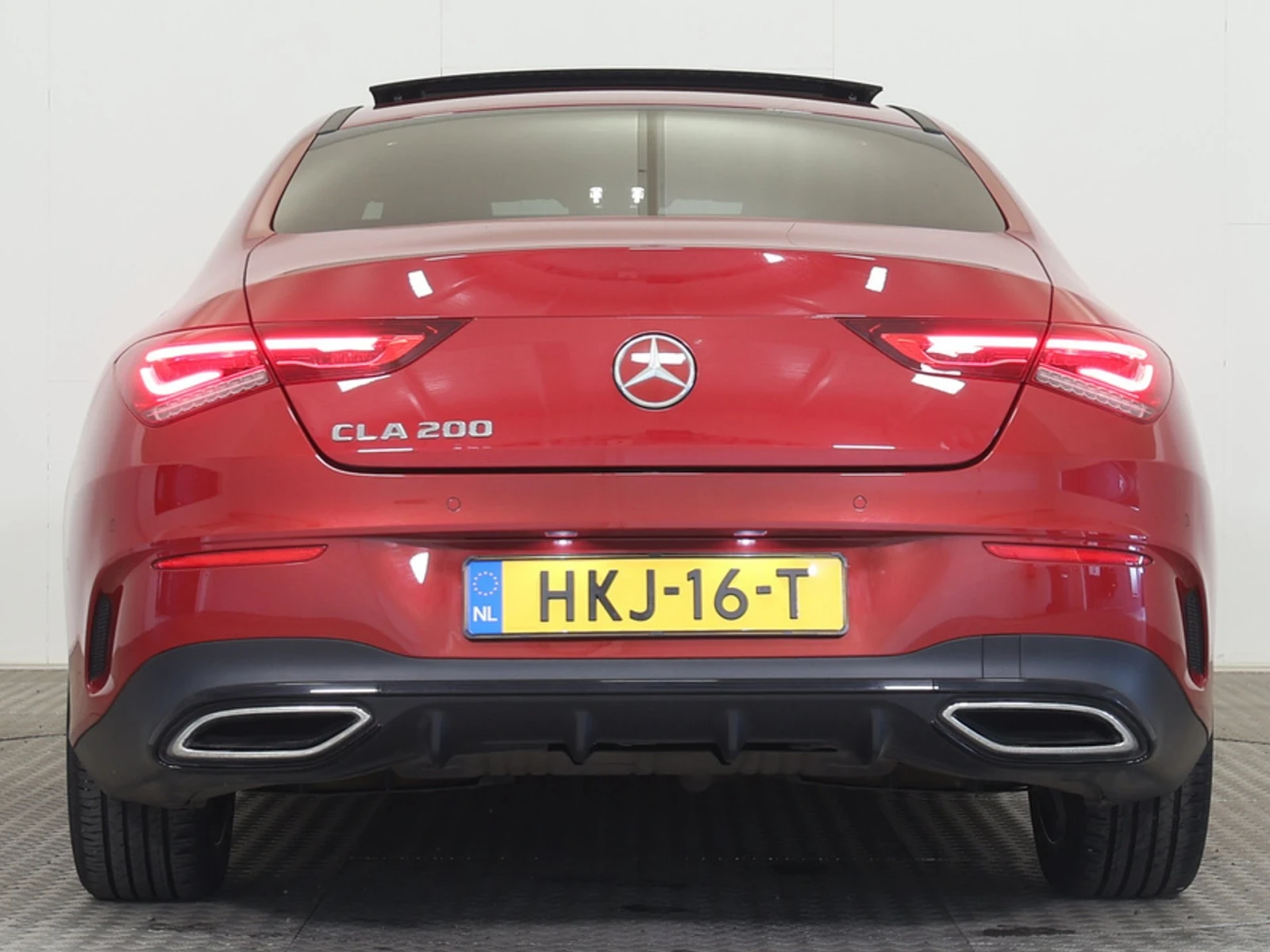 Mercedes-Benz CLA 200 AMG LINE  - изображение 3