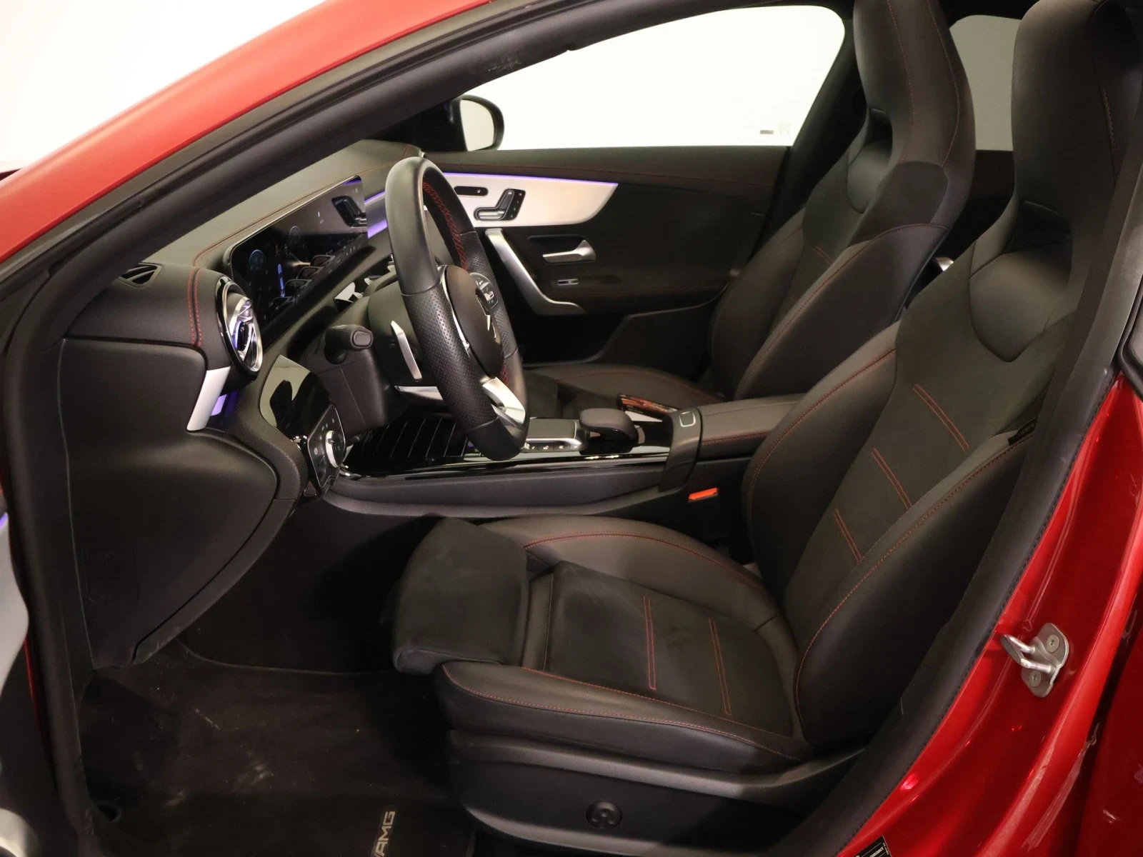 Mercedes-Benz CLA 200 AMG LINE  - изображение 7