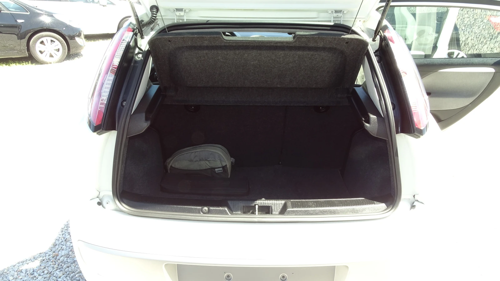 Fiat Punto 1.4 i-GPL-EVO - изображение 10