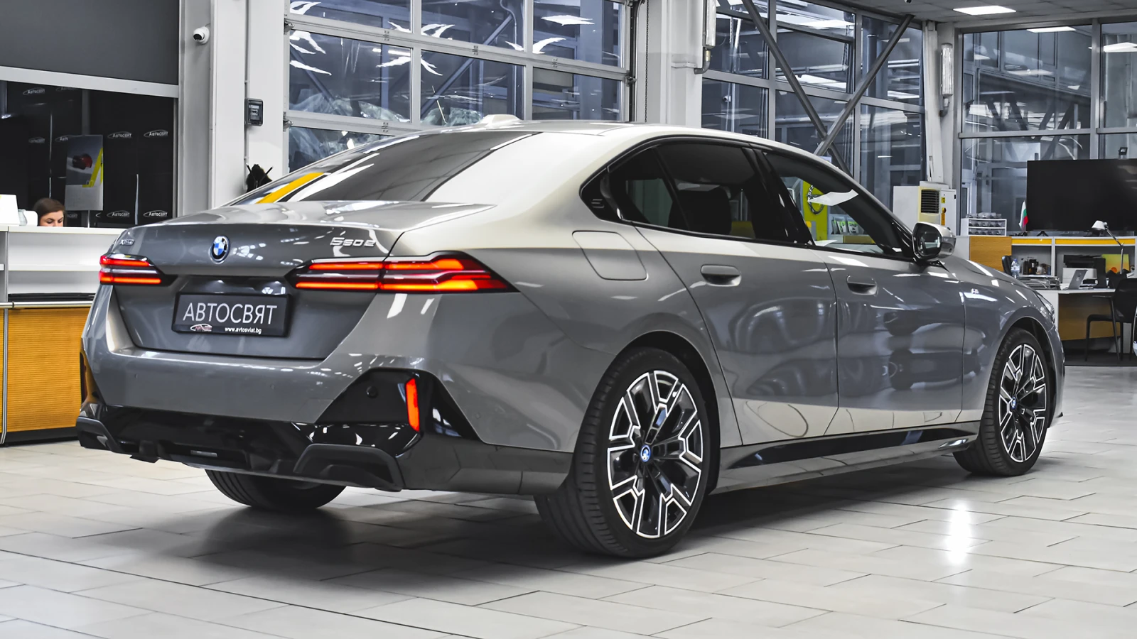 BMW 550 e xDrive M Sport PHEV - изображение 6