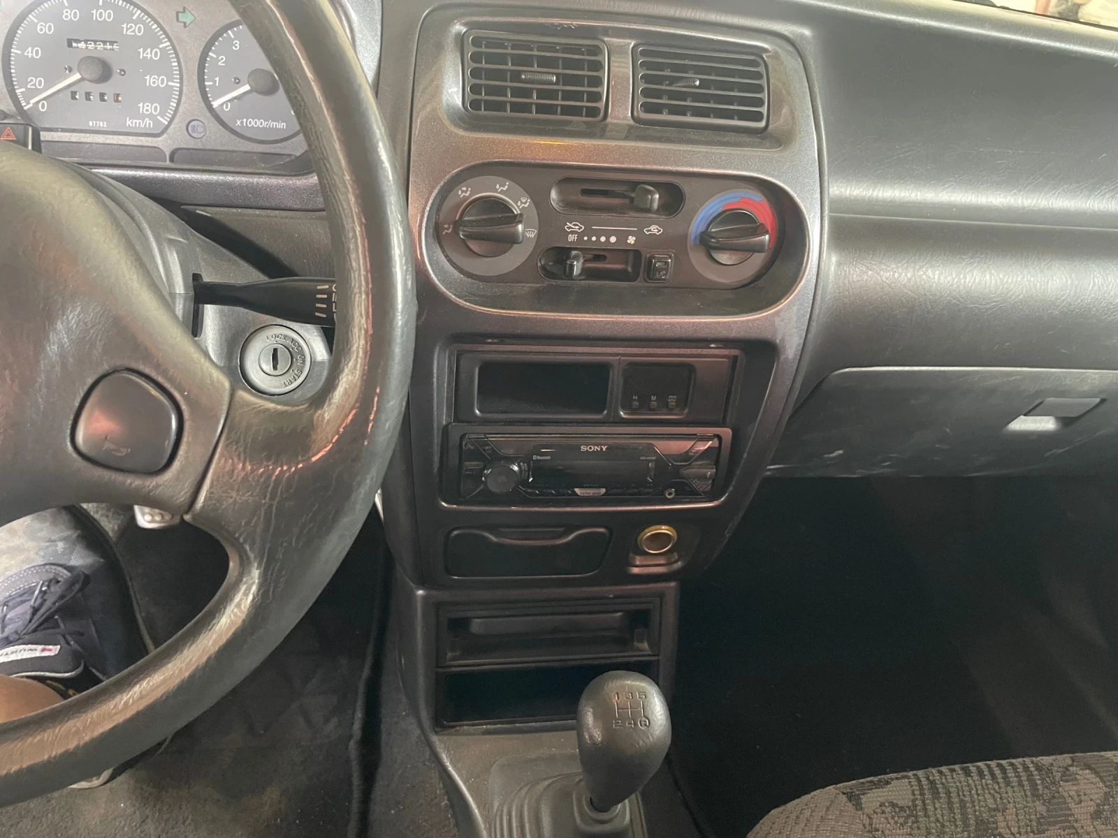 Daihatsu Sirion 4x4 1.0 GAZ - изображение 5