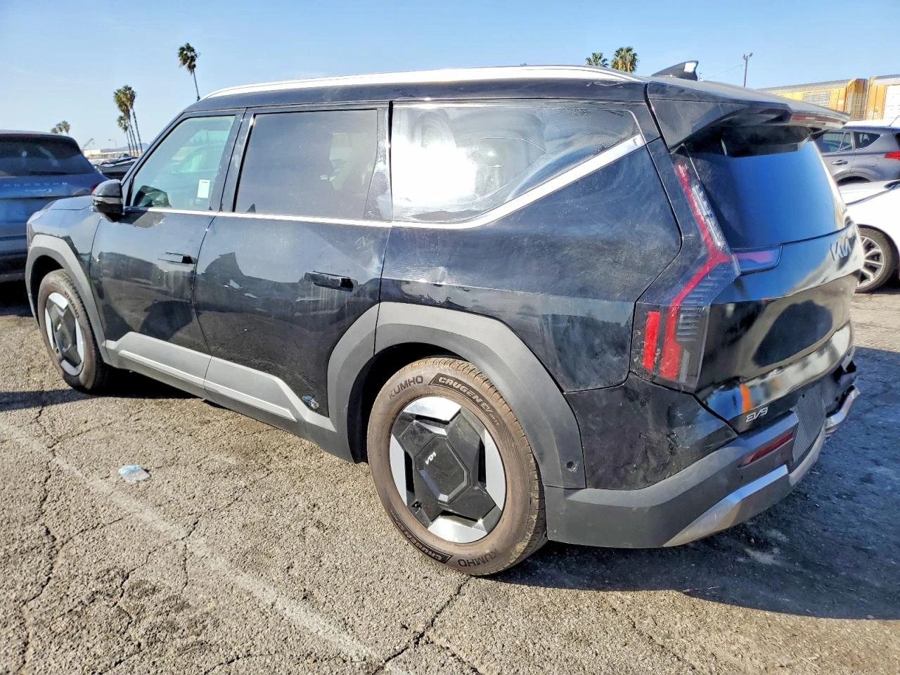 Kia EV9 WIND - изображение 2