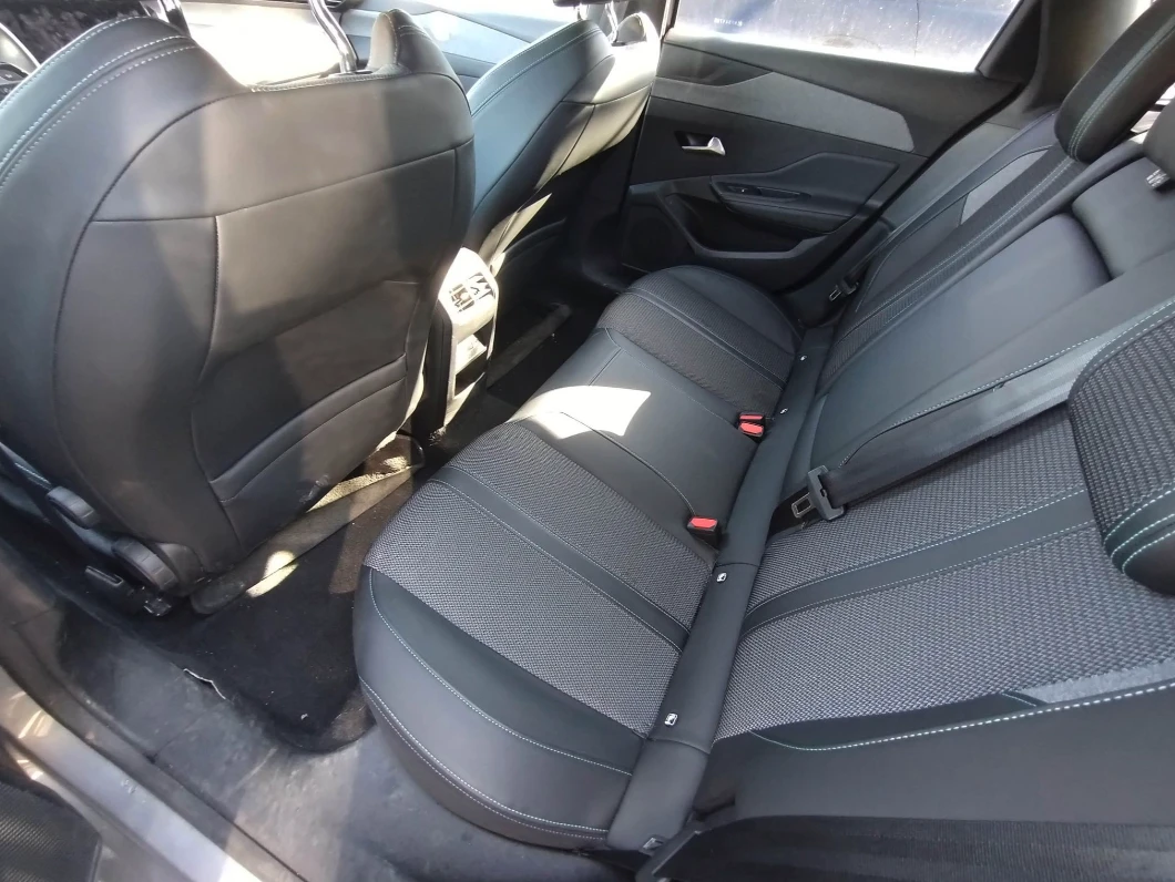 Peugeot 308 SW 1.2i Allure, снимка 9 - Автомобили и джипове - 53825764