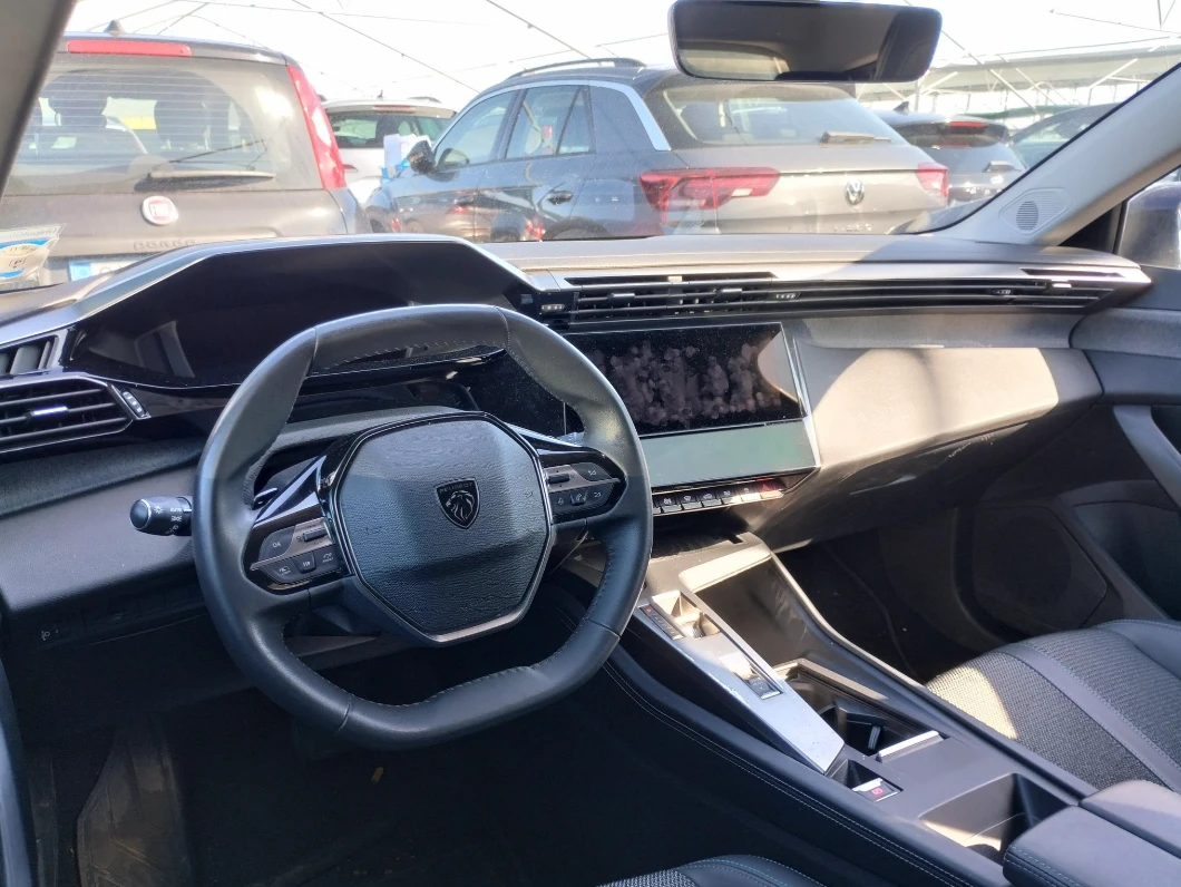 Peugeot 308 SW 1.2i Allure, снимка 12 - Автомобили и джипове - 53825764