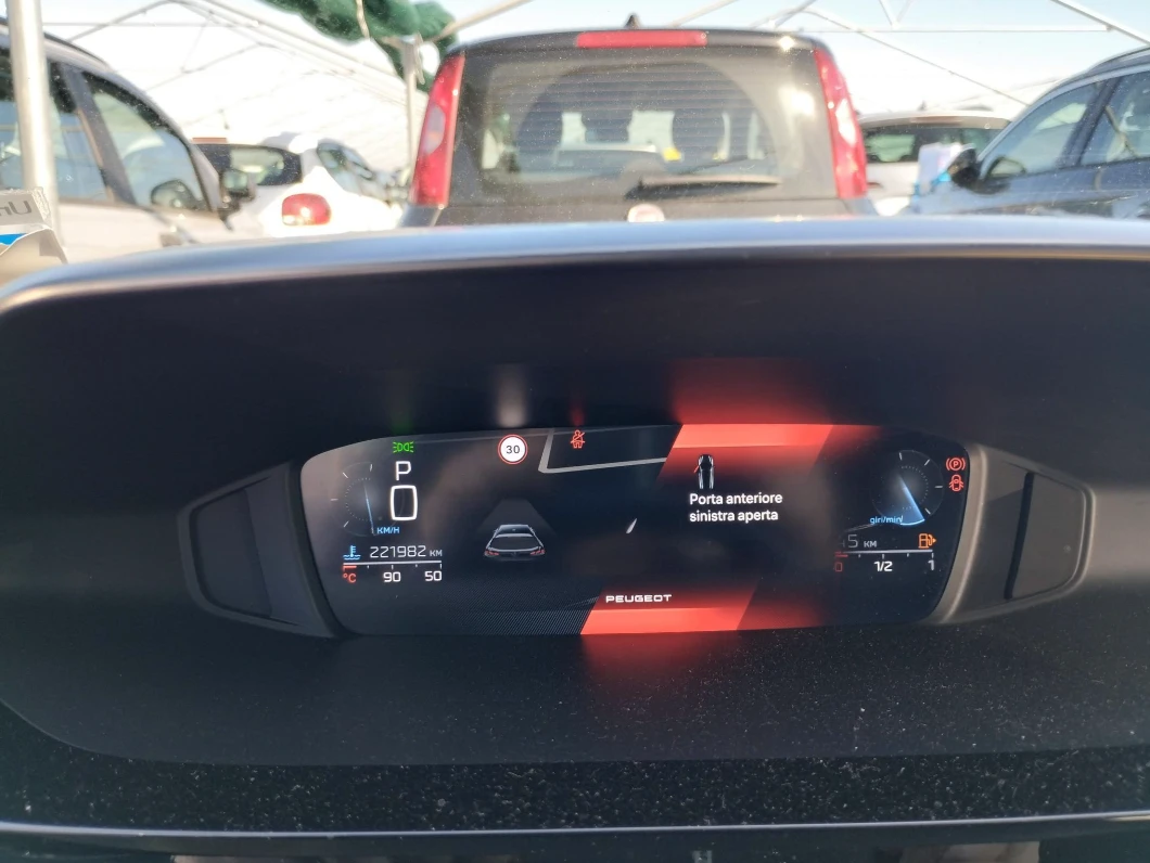 Peugeot 308 SW 1.2i Allure, снимка 14 - Автомобили и джипове - 53825764