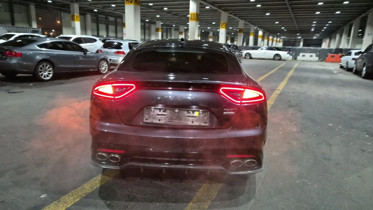 Kia Stinger 3.3T-AWD-GTLine-ОЧАКВАН ВНОС!, снимка 5 - Автомобили и джипове - 54254495