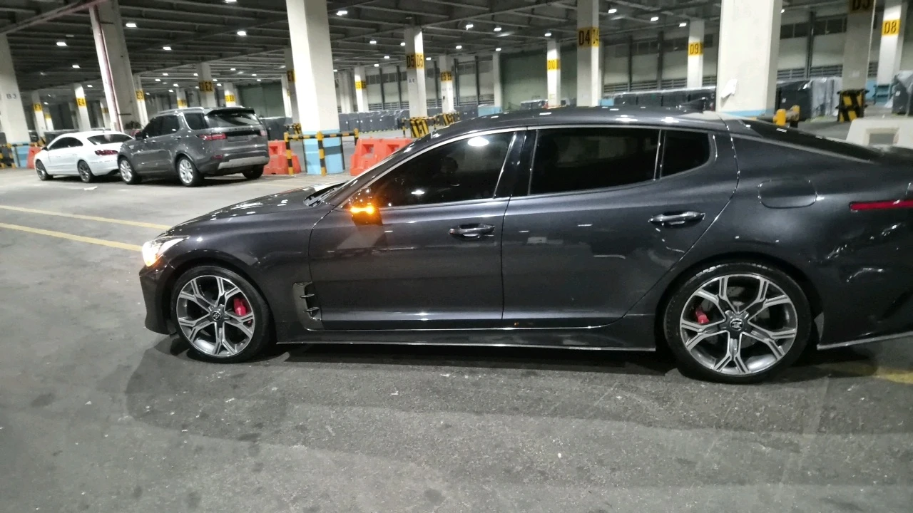 Kia Stinger 3.3T-AWD-GTLine-ОЧАКВАН ВНОС!, снимка 7 - Автомобили и джипове - 54254495