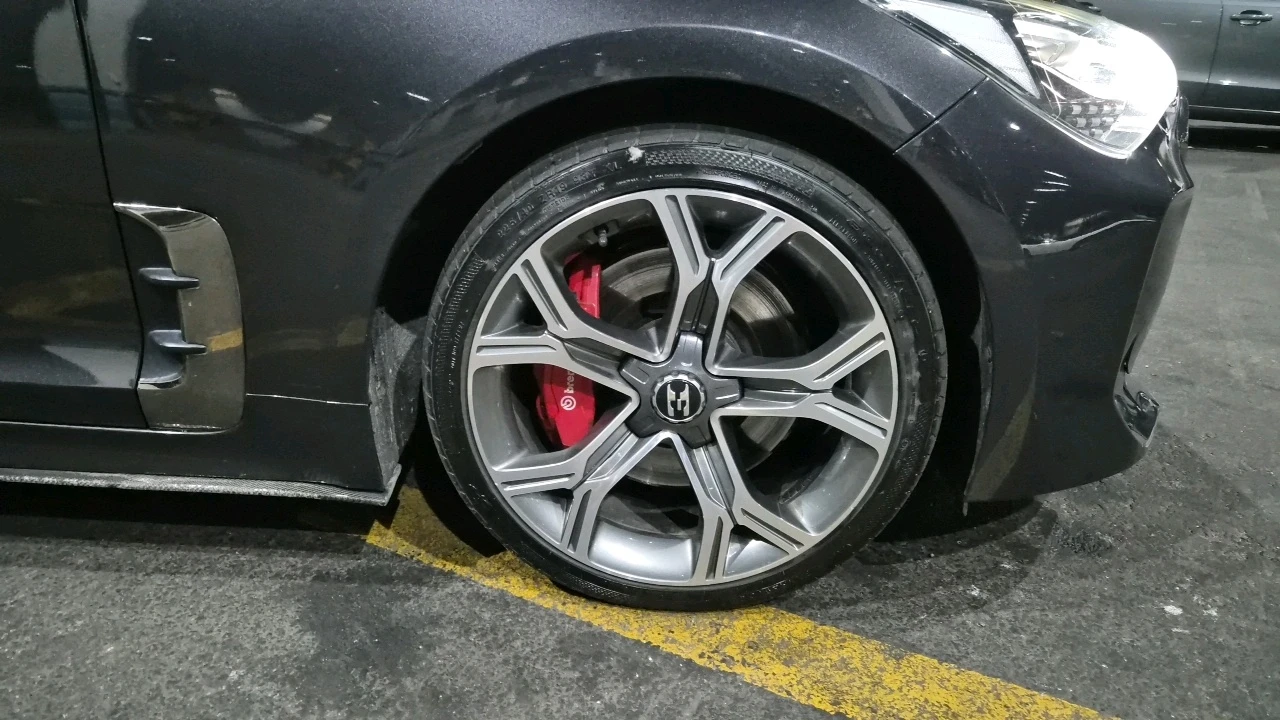 Kia Stinger 3.3T-AWD-GTLine-ОЧАКВАН ВНОС!, снимка 10 - Автомобили и джипове - 54254495