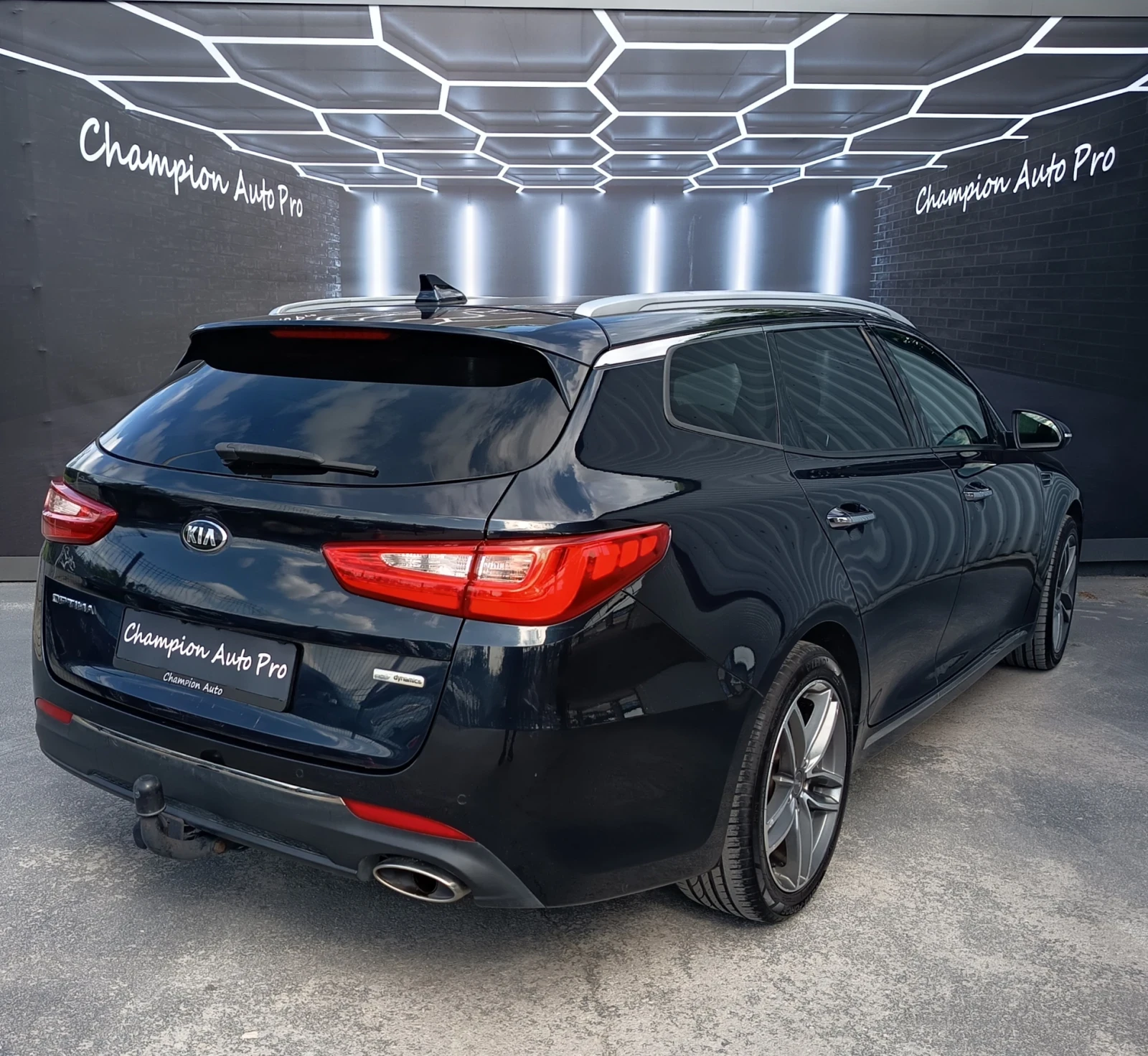 Kia Optima IV Sportwagon, снимка 4 - Автомобили и джипове - 54621489