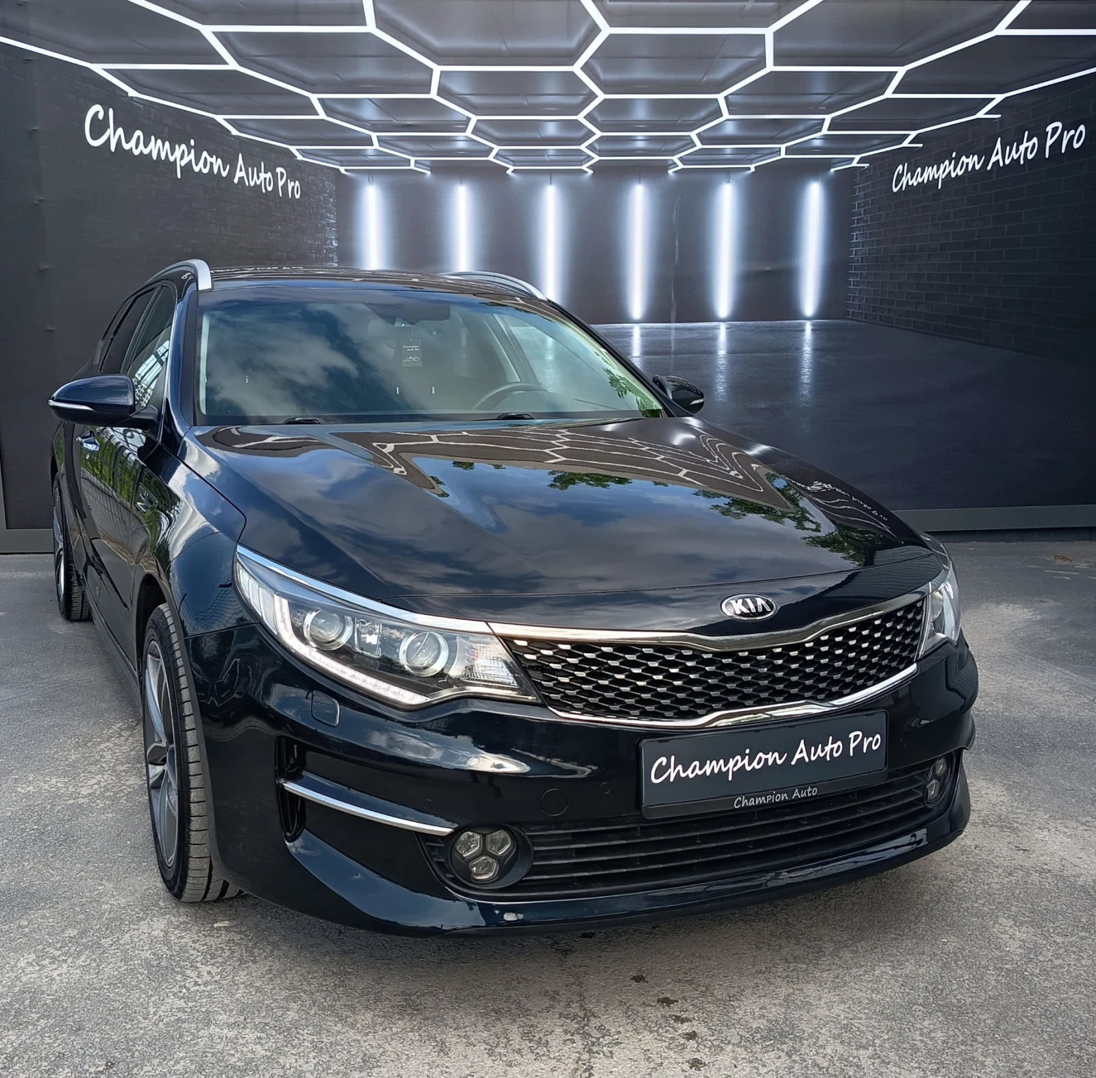 Kia Optima IV Sportwagon, снимка 3 - Автомобили и джипове - 54621489
