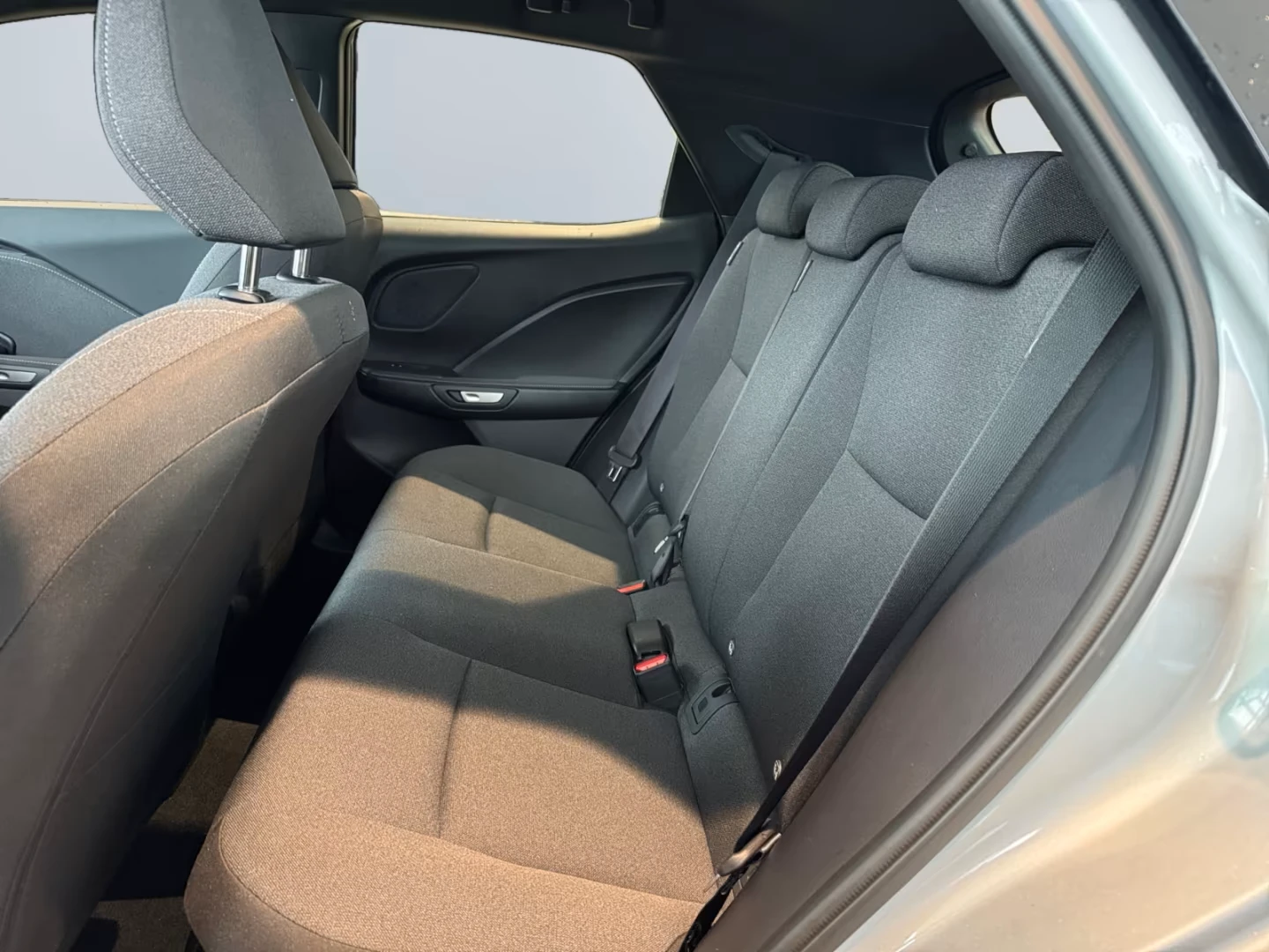 Lexus LBX CAMERA* DISTR* KEYLESS* , снимка 12 - Автомобили и джипове - 54740036