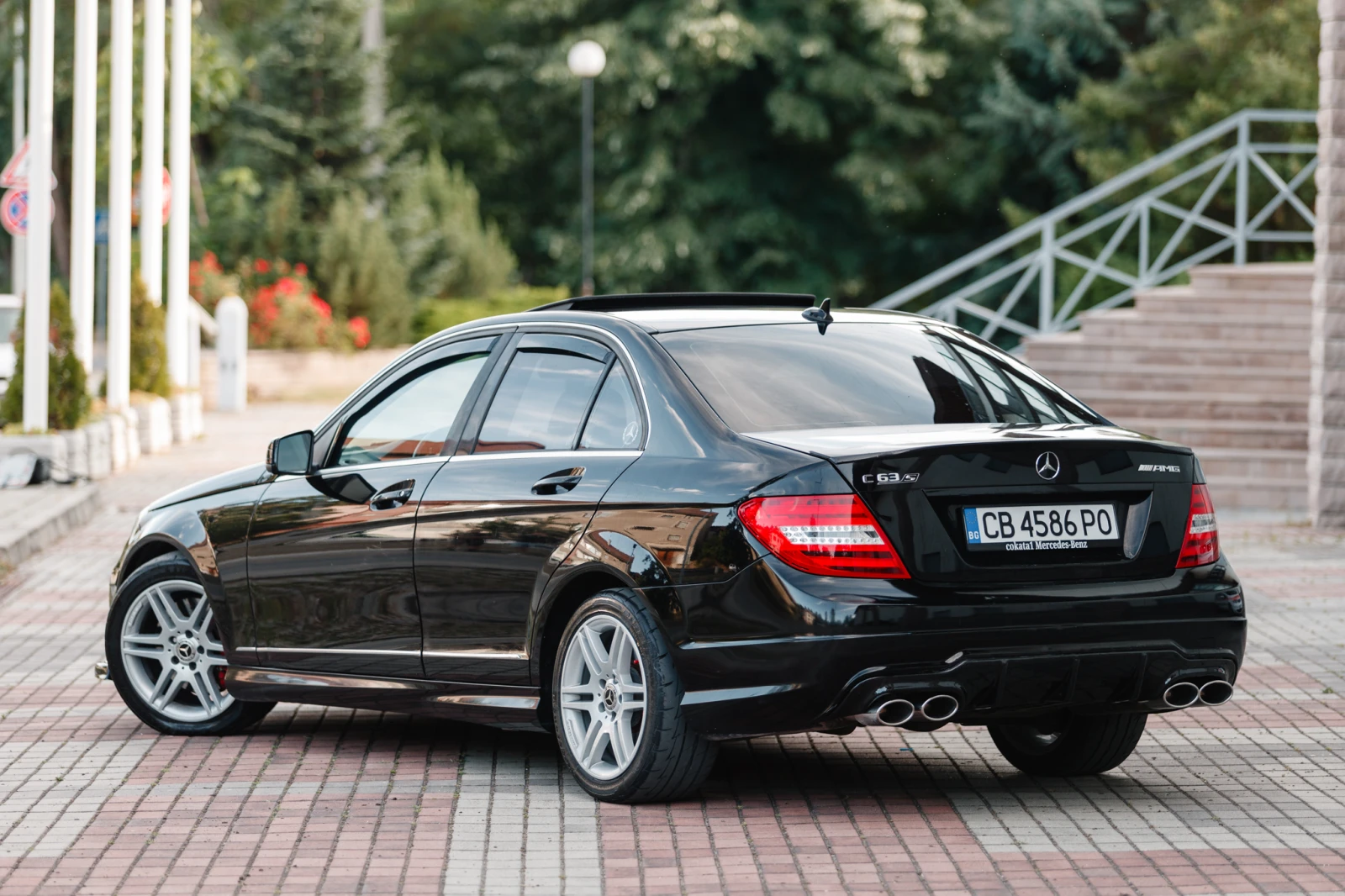 Mercedes-Benz C 300 AMG, снимка 3 - Автомобили и джипове - 55421108