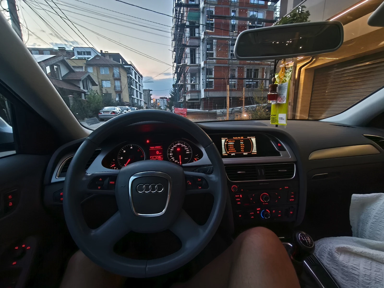 Audi A4, снимка 5 - Автомобили и джипове - 56038918