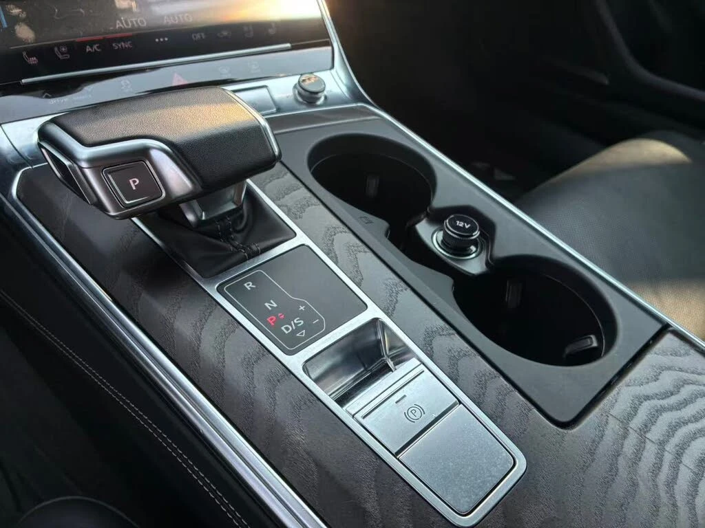 Audi A7 MATRIX* HUD* DIS* B&O* ОБДУХ* PANO, снимка 11 - Автомобили и джипове - 56042110