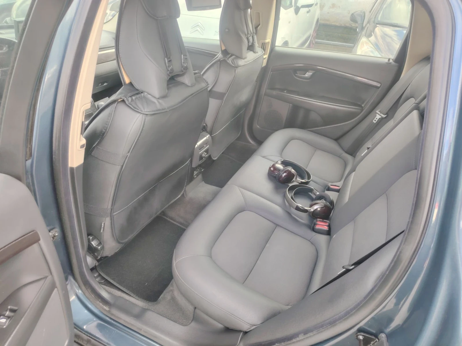 Volvo V70 2.0-136кс-FACE LIFT, снимка 10 - Автомобили и джипове - 56128627