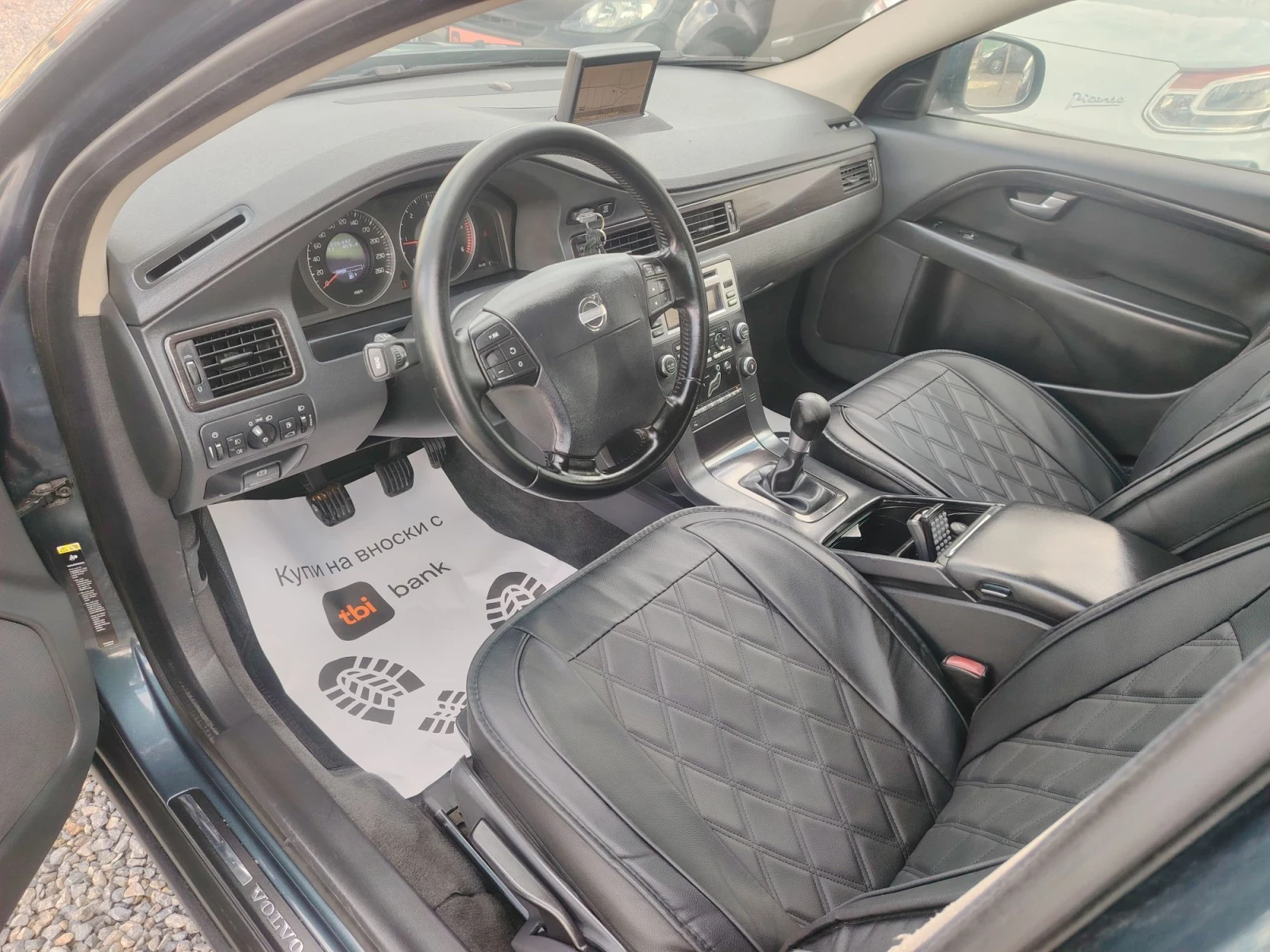 Volvo V70 2.0-136кс-FACE LIFT, снимка 9 - Автомобили и джипове - 56128627