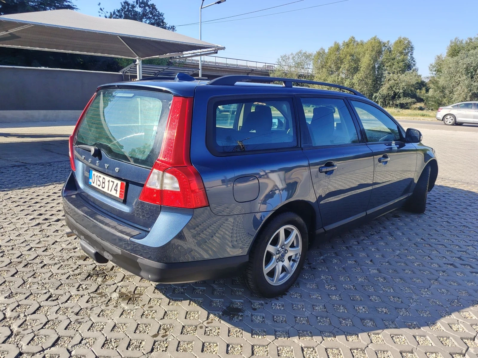 Volvo V70 2.0-136кс-FACE LIFT, снимка 7 - Автомобили и джипове - 56128627