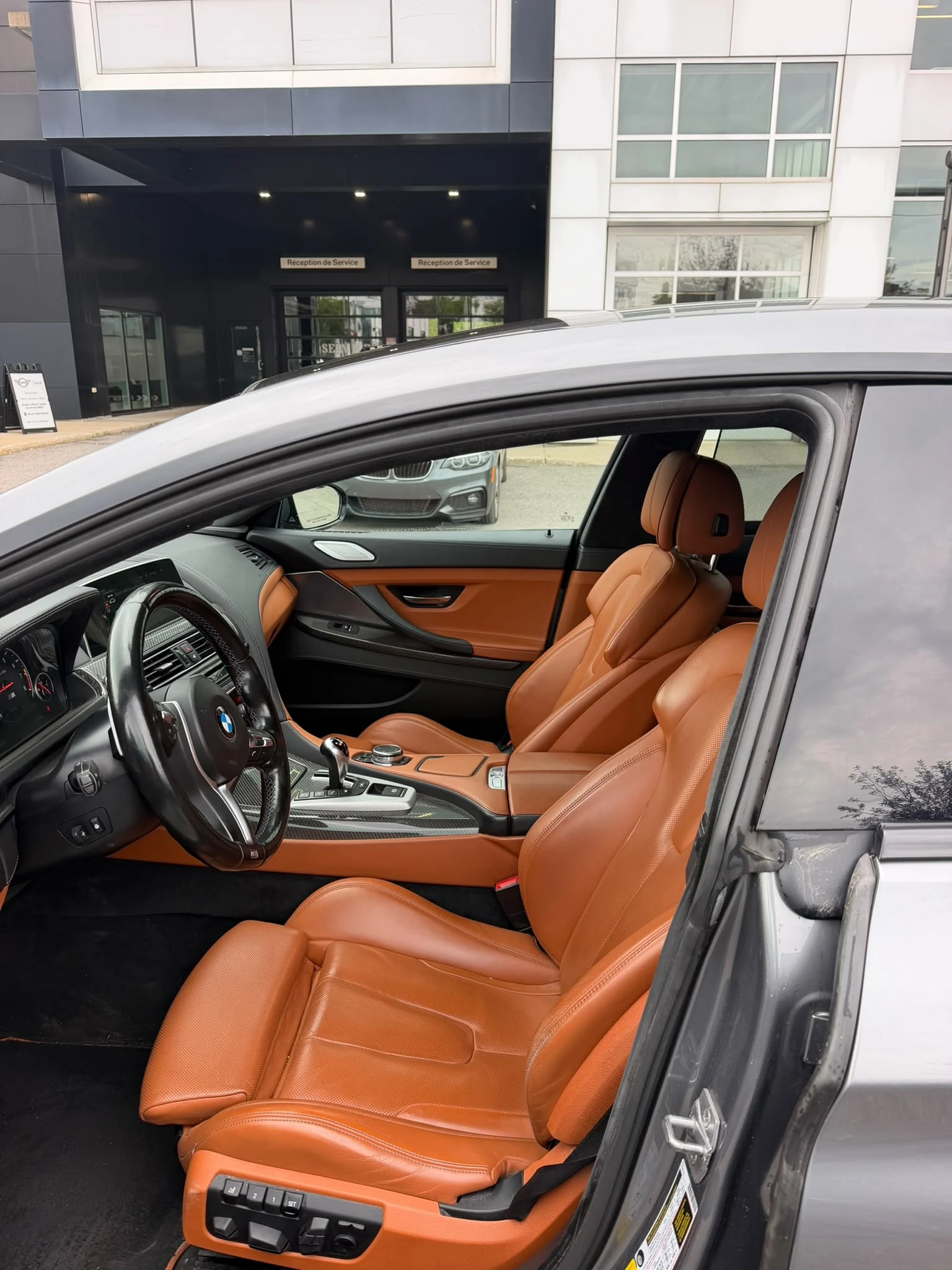BMW M6 4dr Sdn Gran Coupe* CARFAX* B&O* ОБДУХВАНЕ* , снимка 7 - Автомобили и джипове - 56137069