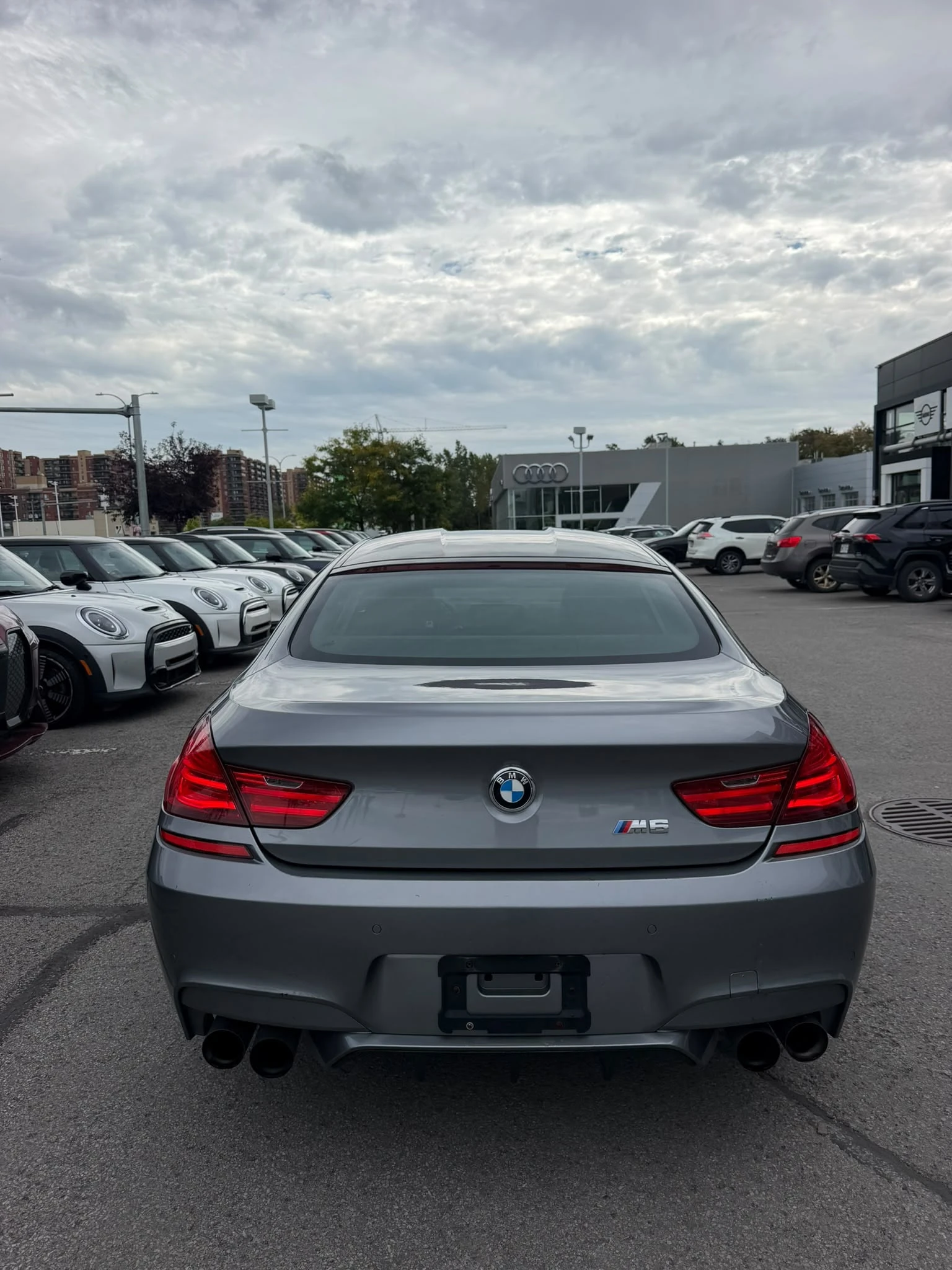 BMW M6 4dr Sdn Gran Coupe* CARFAX* B&O* ОБДУХВАНЕ* , снимка 4 - Автомобили и джипове - 56137069