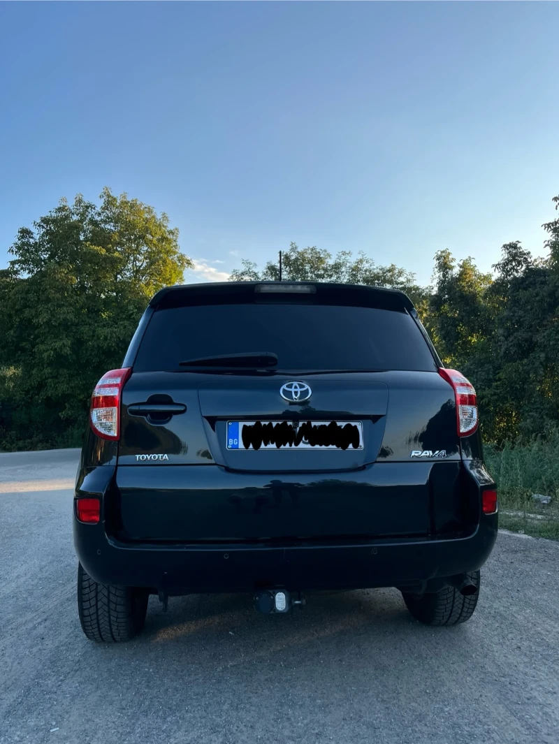 Toyota Rav4 2.2D-4D, снимка 4 - Автомобили и джипове - 48771673