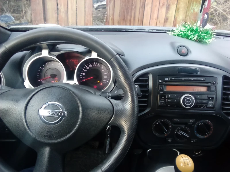 Nissan Juke, снимка 8 - Автомобили и джипове - 48445160