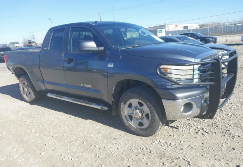 Toyota Tundra, снимка 1 - Автомобили и джипове - 48683295