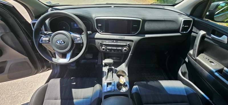 Kia Sportage, снимка 11 - Автомобили и джипове - 50750923