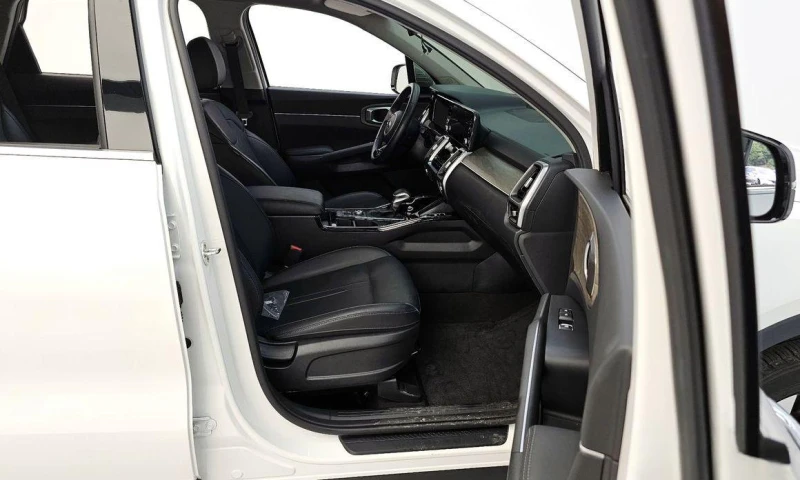 Kia Sorento Gasoline 2.5T 2WD Trendy, снимка 12 - Автомобили и джипове - 52108504