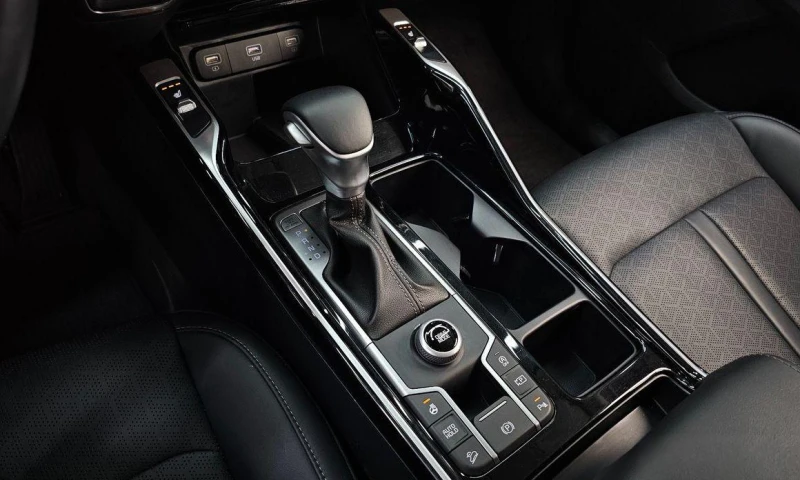 Kia Sorento Gasoline 2.5T 2WD Trendy, снимка 9 - Автомобили и джипове - 52108504