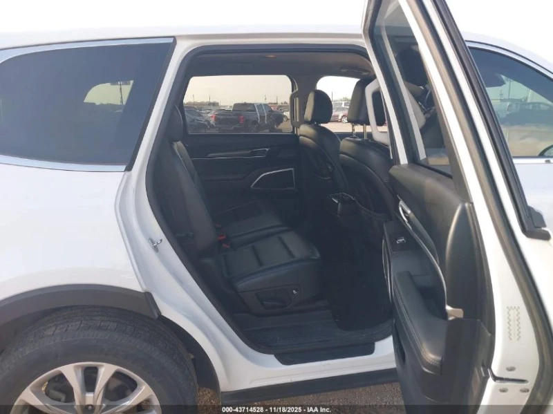 Kia Telluride 3.8L V-6 DI, DOHC, VVT, 291HP Front Wheel Drive, снимка 13 - Автомобили и джипове - 53282502