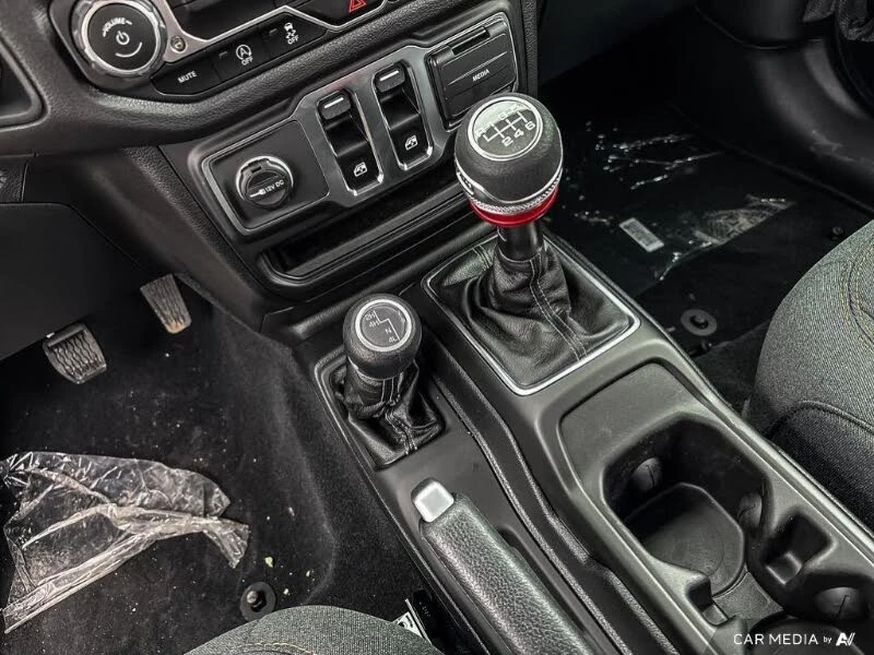 Jeep Wrangler Sport 2-Door 4WD | Mobile.bg   13