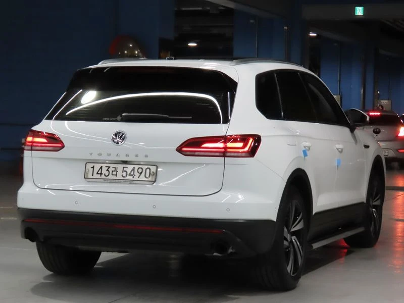 VW Touareg 3.0 DEN Automatic, снимка 2 - Автомобили и джипове - 55723688