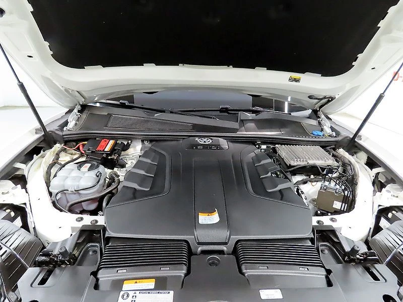 VW Touareg 3.0 DEN Automatic, снимка 6 - Автомобили и джипове - 55723688