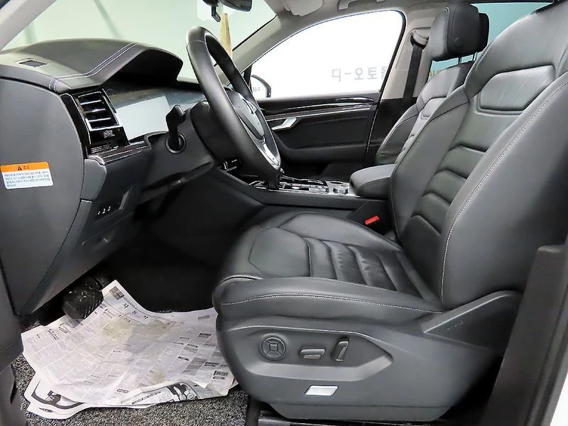 VW Touareg 3.0 DEN Automatic, снимка 10 - Автомобили и джипове - 55723688