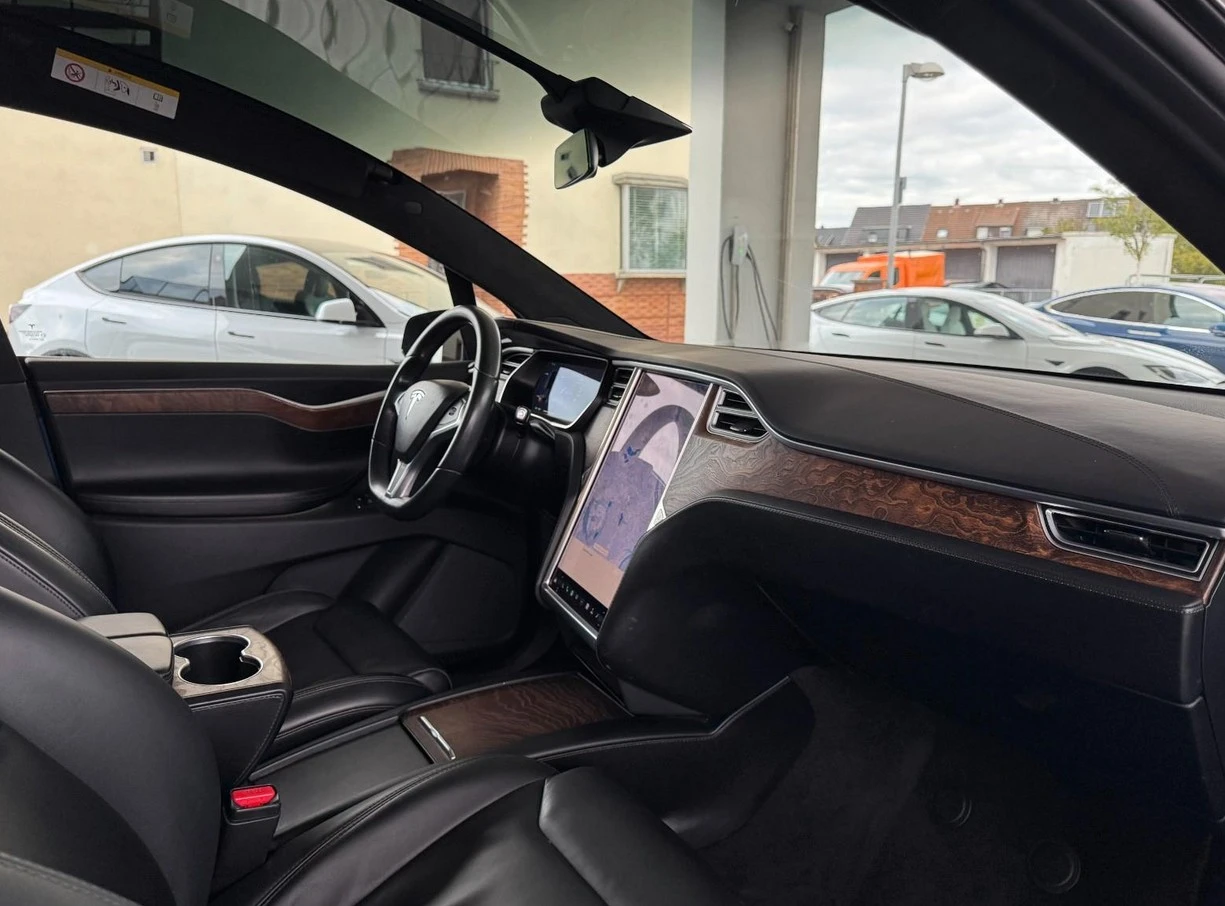 Tesla Model X Long Range X90D - изображение 9