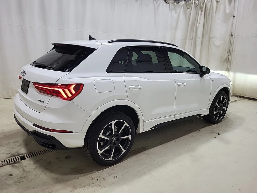 Audi Q3 * PROGRESSIV * CARFAX * ЦЕНА ДО БЪЛГАРИЯ - изображение 3