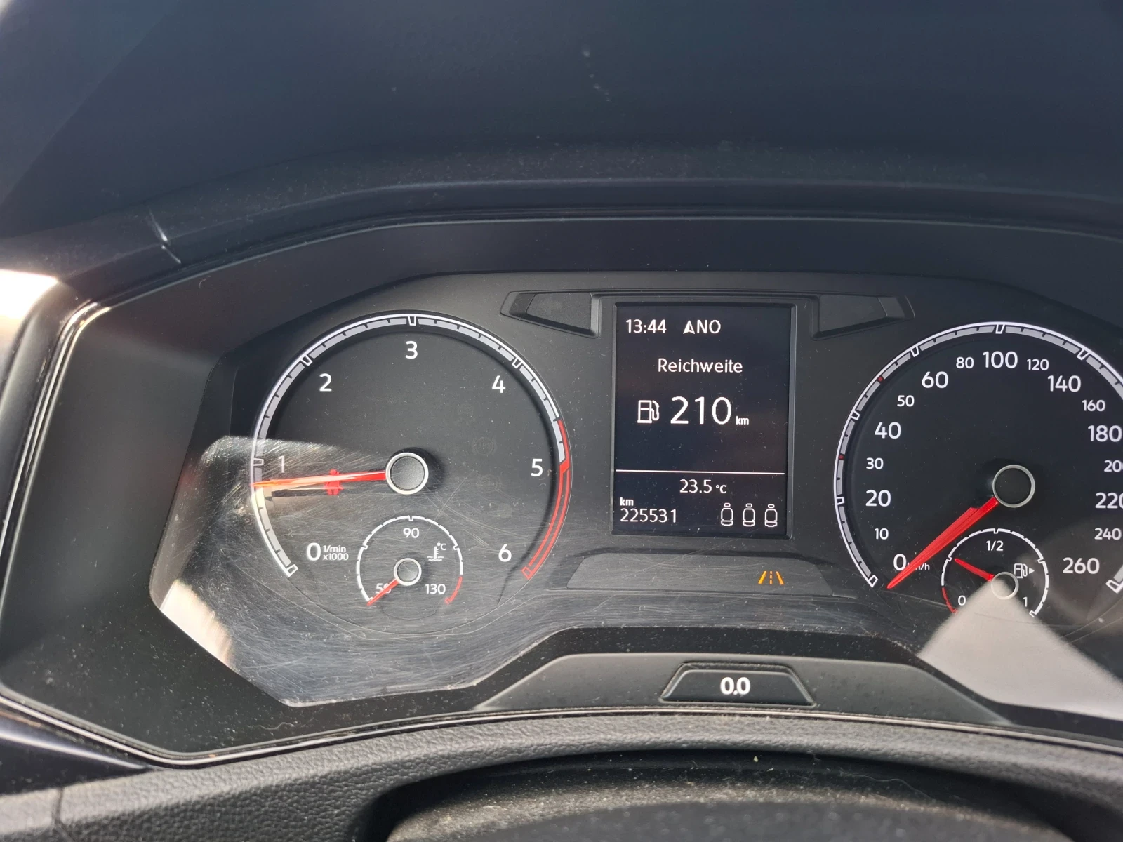 VW T-Roc, снимка 9 - Автомобили и джипове - 54218180