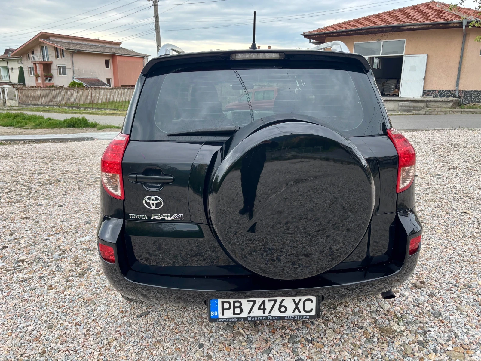 Toyota Rav4 2.2 D4D 136 кс, снимка 3 - Автомобили и джипове - 54457508