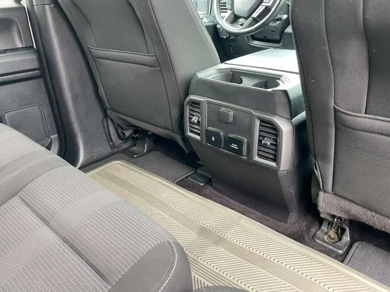 Ford F150 * 4WD SuperCrew * XLT * АВТОКРЕДИТ, снимка 9 - Автомобили и джипове - 54683808