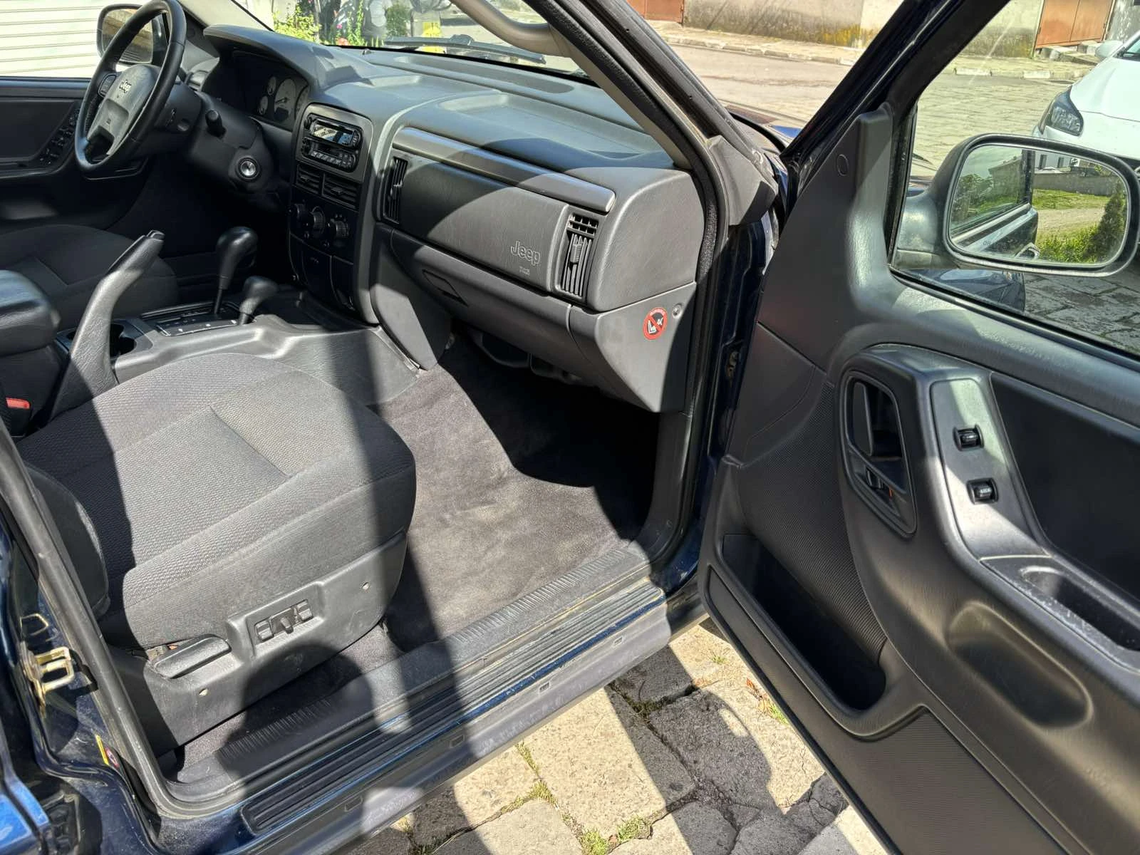 Jeep Grand cherokee 2.7CRD, снимка 9 - Автомобили и джипове - 54980166